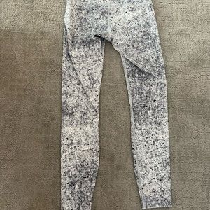 Lululemon pattern leggings